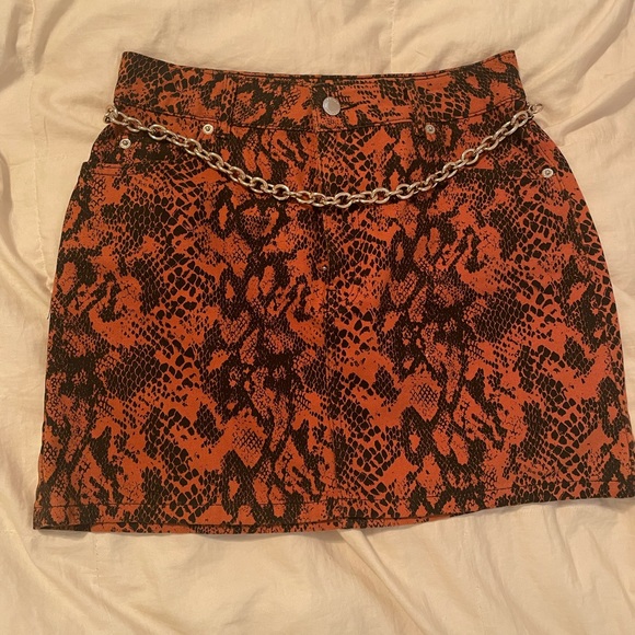 SNAKESKIN PRINT SKIRT ✨ TOP SHOP ✨ SIZE 6 - Picture 2 of 5